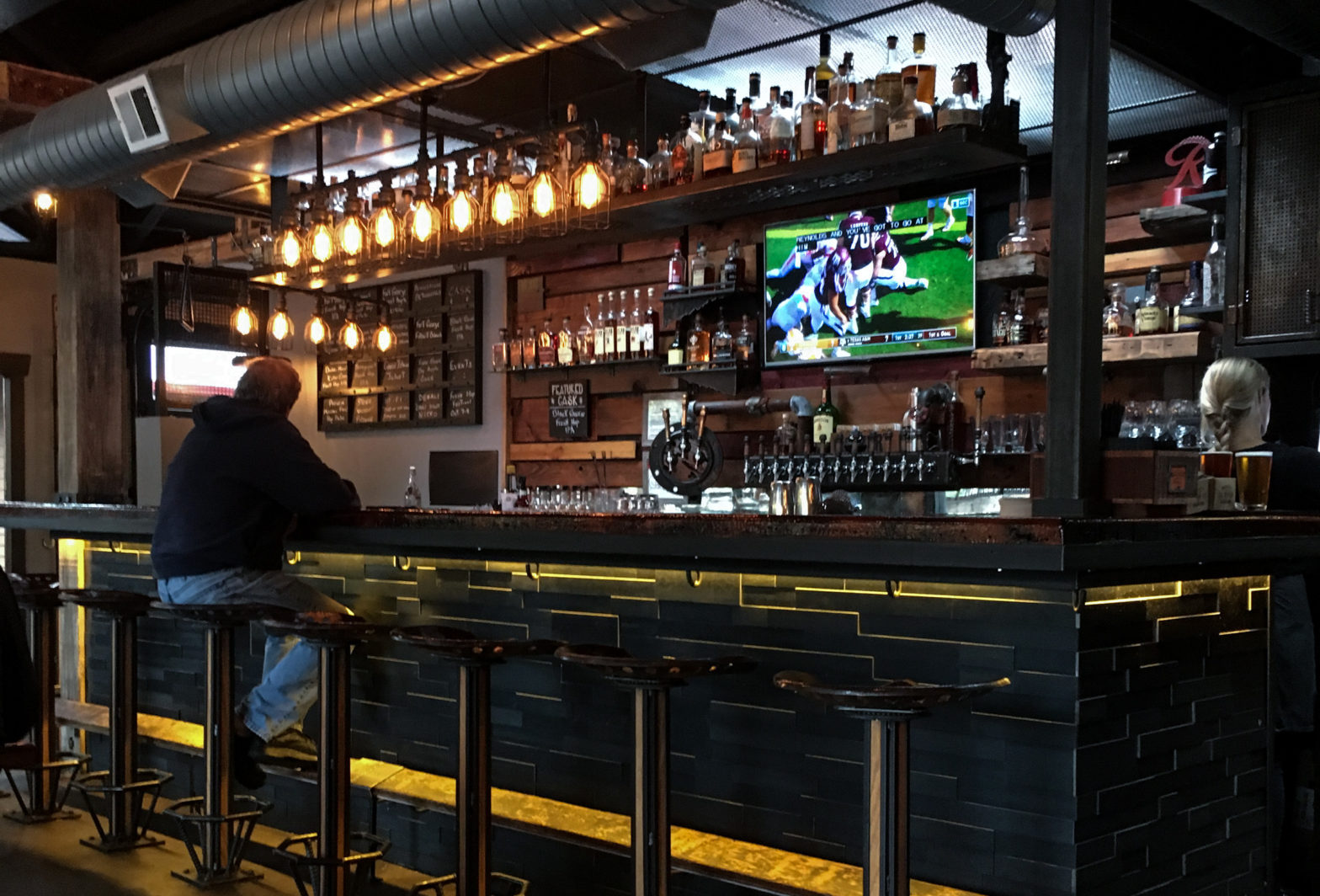 black duck cask and bottle interior