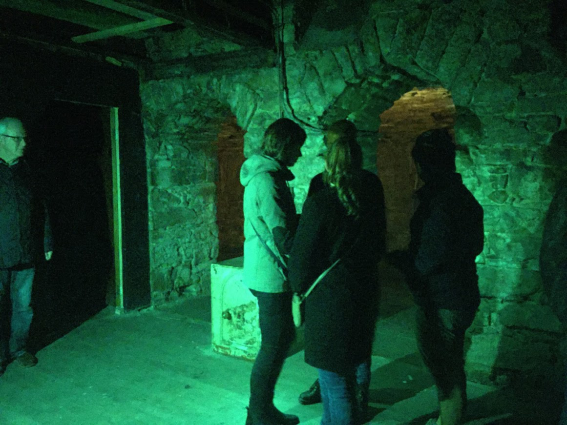 inside the edinburgh vaults